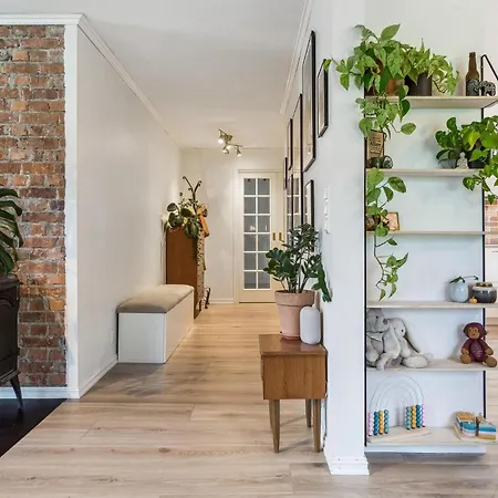 Awesome In Apartamento